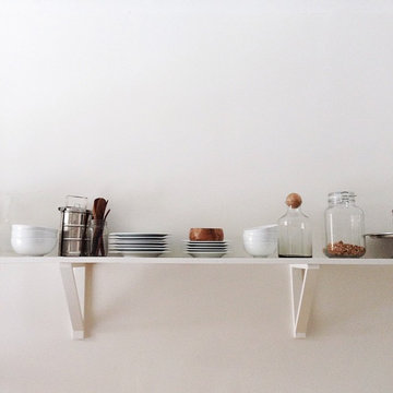 Home Tour: Amanda Jane Jones Curated Minimalist Abode