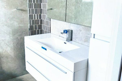 Example of a trendy bathroom design in Atlanta