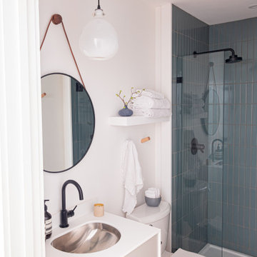 Hygge Supply: Flagstone Minimalist Bathroom