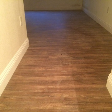 Rustic Reclaimed Oak 3mm luxury vinyl planks