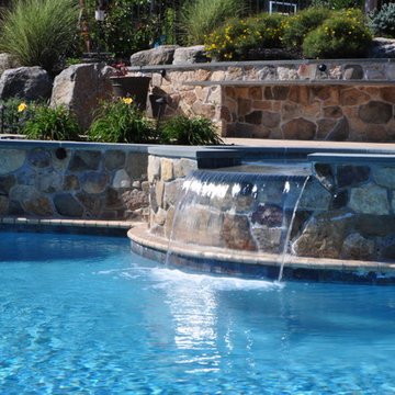 Mediterranean Free Form Swimming Pool with Spa