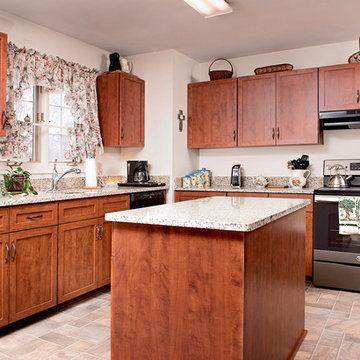 Vibrant Laminate Kitchen from Centreville, VA