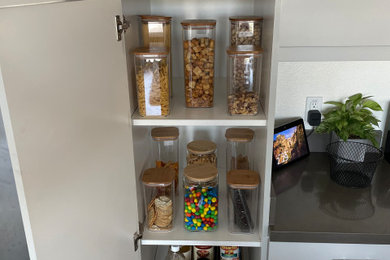 Inspiration for a modern kitchen remodel in Orange County
