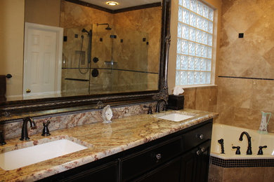 Bathroom - traditional bathroom idea in Dallas