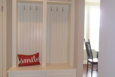 Built in bench & storage