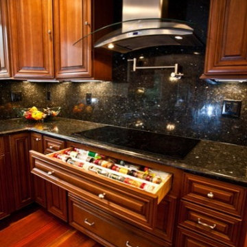 Luxurious Gourmet Kitchen in Fairfax Station Combines Beauty and Function