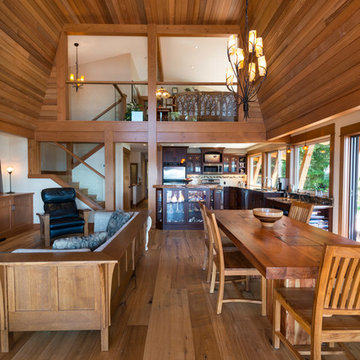 Thetis Island Oceanfront Home