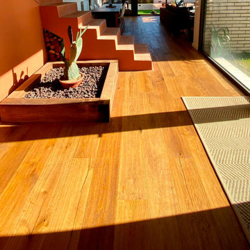 Handveredelte Landhausdiele "Eiche Caucaus" in Haus in Barcelona