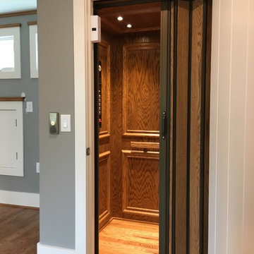 Oak Accordion Gate, Signature Series in Oak with Custom Stain