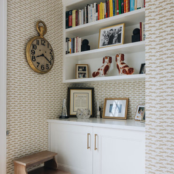 Bright London Townhouse Meets Downtown Lake Forest