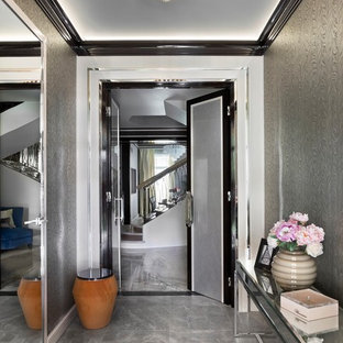 Создайте стильный интерьер: коридор в современном стиле с серыми стенами - последний тренд