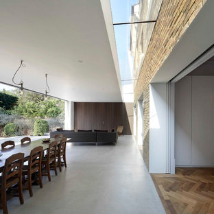 hardwood floor meets stairs  | 327 x 442