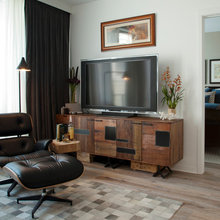 Dorilton living room/fireplace