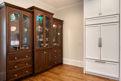 Elegant kitchen photo in Atlanta