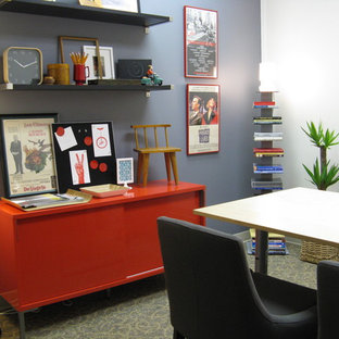 Inspiration for a modern home office and library in Los Angeles.