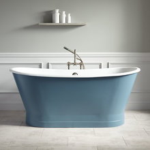 BATHROOM master tub