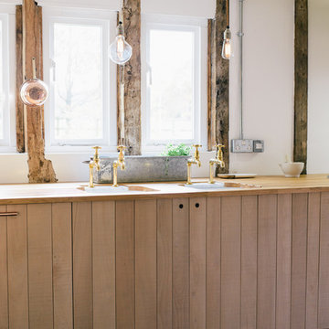 The Hampshire Barn Sebastian Cox Kitchen by deVOL