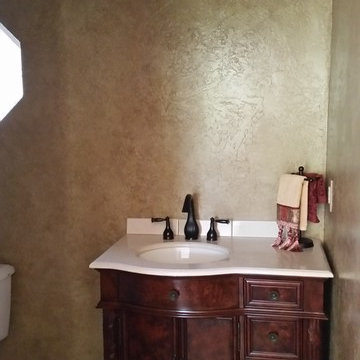 Traditional Torreon Travertine Bathroom Floor