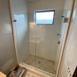 33rd, Manhattan Beach - Shower Doors
