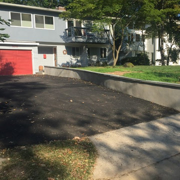 Parged Block Wall in Bethesda Capped With 2 Inch Thermal Cut Flagstone