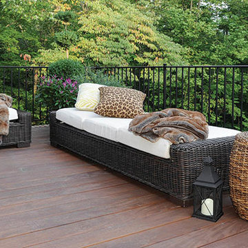 Enticing Outdoor Living Spaces