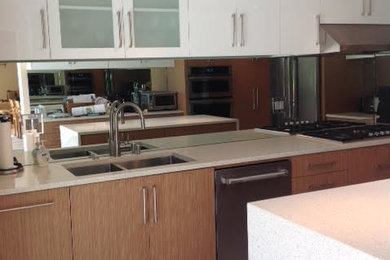 Example of a 1950s kitchen design in Other