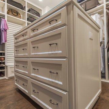 CLOSETS