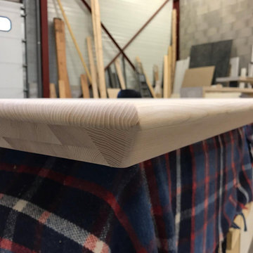 Conception et réalisation d'un table en frêne avec rallonges sur mesure