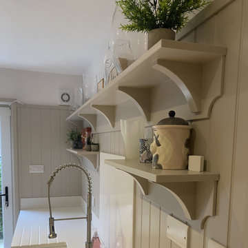 Traditional Shaker, Beaded In-frame Kitchen & Bootility. Lindfield, West Sussex.