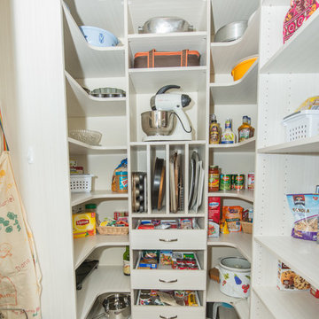 Bolig Pantry in Winfield