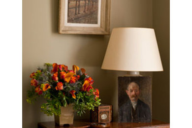 Living room photo in Hampshire