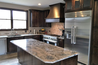 Kitchen - kitchen idea in Cincinnati