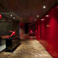 Houzz Tour: Red & Grey Dominate the Theme of This Mumbai Bachelor Pad