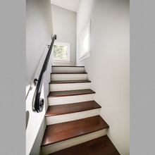 532 Glen Back Staircase