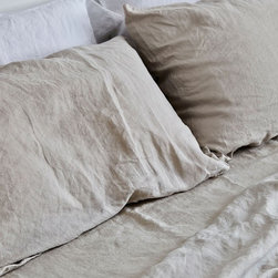 Dove Grey Linen Sheet Set | In Bed - Sheet And Pillowcase Sets