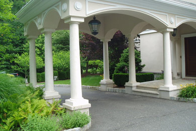 Inspiration for a timeless entryway remodel in New York