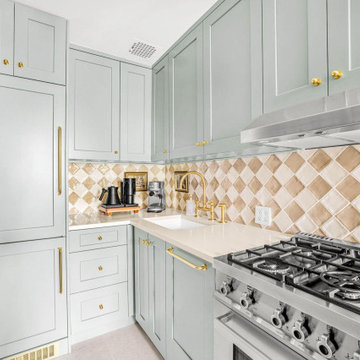Classic Meets Contemporary Kitchen – Upper West Side
