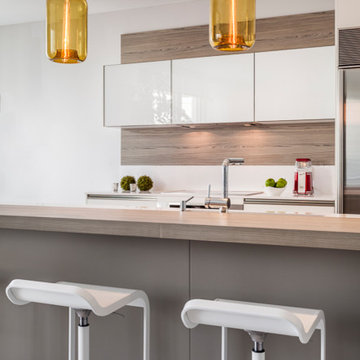 Carbonell, Brickell Key - Modern, Sophisticated & Practical Vacation Condo