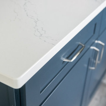 Stunning Transitional Hybrid Kitchen Remodel Done in a Two-Tone Color