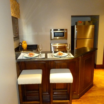 Staged modern Kitchen