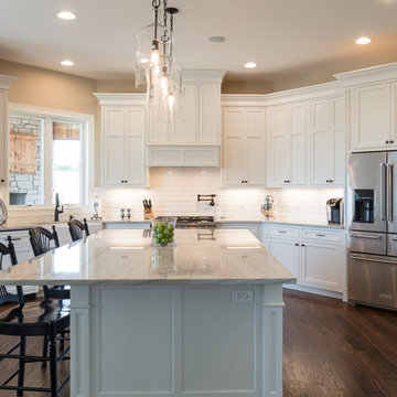 Decorator White Inset Cabinets (Neyer)