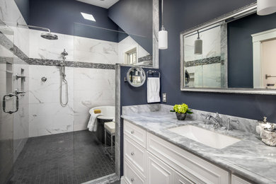 Example of a classic bathroom design in Boston