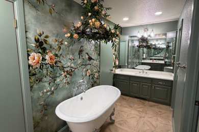 Ornate bathroom photo in Oklahoma City