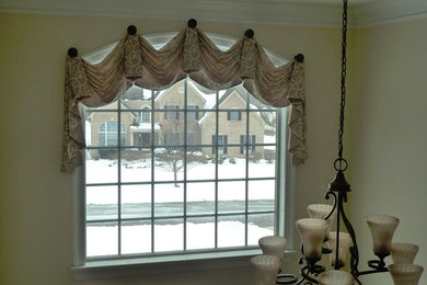Home design - transitional home design idea in Philadelphia