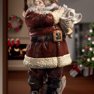 Traditional Room With A Lladro Santa Accent Figurine