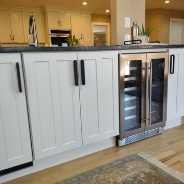 Transition Kitchen with dry bar