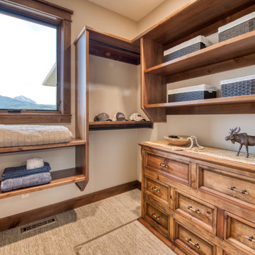 Lone Pine Lodge