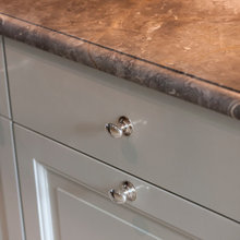 cabinet pulls