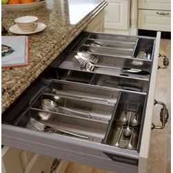 cream painted - Kitchen Cabinetry