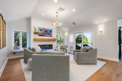 Inspiration for a modern living room remodel in Cleveland